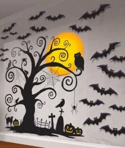 Décoration d'Halloween sur une porte de garage