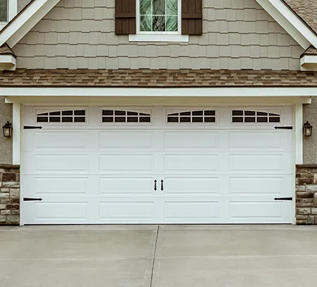 Garage door in the Regal Classic Long design in the color White