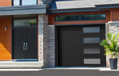 Two new garage door models: Vog and Prestige