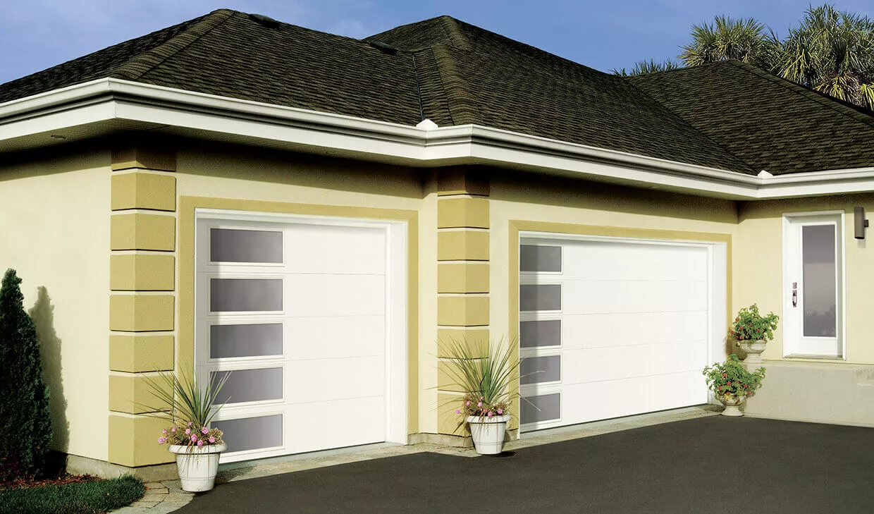 Regal Flush, 10' x 8' et 16' x 8', Blanc, window layout: Left-side Harmony with Clear glass