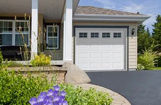 Acadia 138 Classic CC, 9' x 7', Ice White, Orien 4 lites Windows