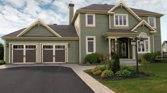 Eastman E-11, 9' x 7', Moka Brown and Desert Sand overlays