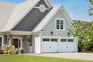 Eastman E-23, 10' x 7', Ice White doors and overlays, 8 lite Panoramic windows