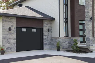 Standard+ Moderno Multi, 9' x 7', Black, Clear windows