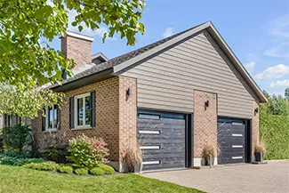 Standard+ Vog, 9' x 7', Black, window layout: Left-side Harmony and Right-side Harmony, Slim windows with White Sandblasted glass