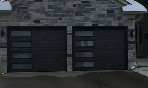 Portes de garage Standard+ Uni, 9' x 7', Noyer minerai de fer, Kit de fenestration Harmonie gauche